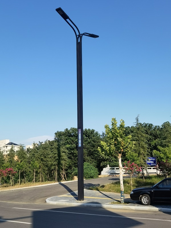 宜陽駿馬路12米雙臂路燈
